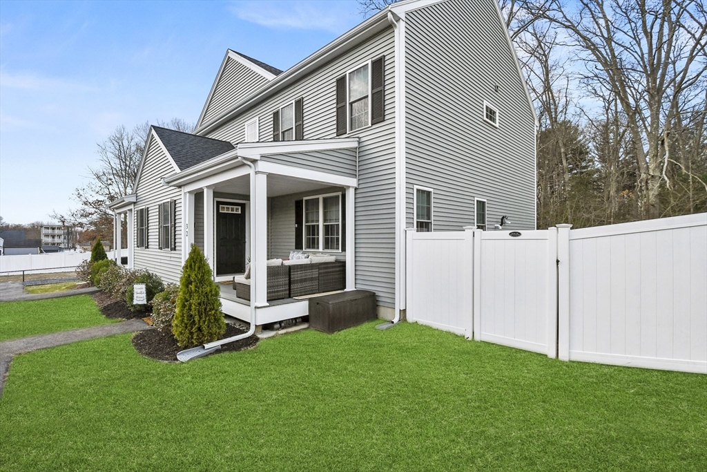 32 Oak Meadow Place 32