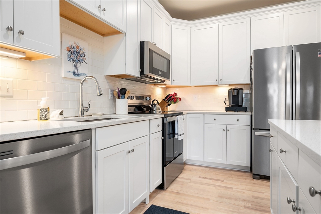 4403 Peters Farm Way 403