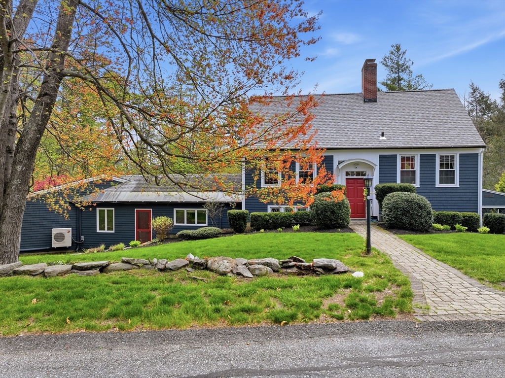 8 Hillside Rd