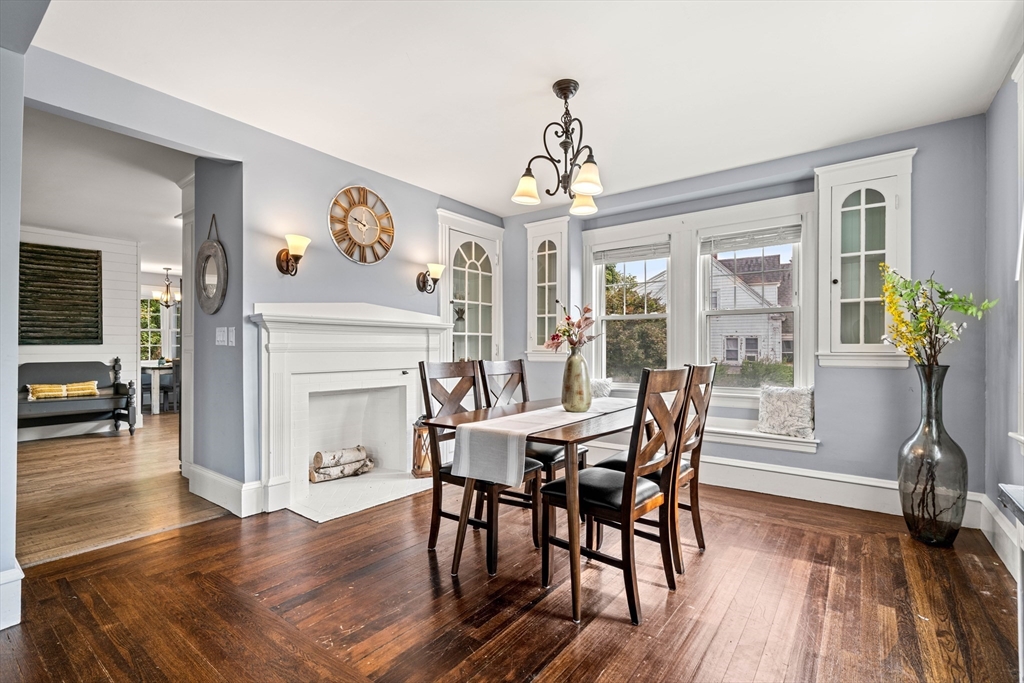 32 Cabot Rd