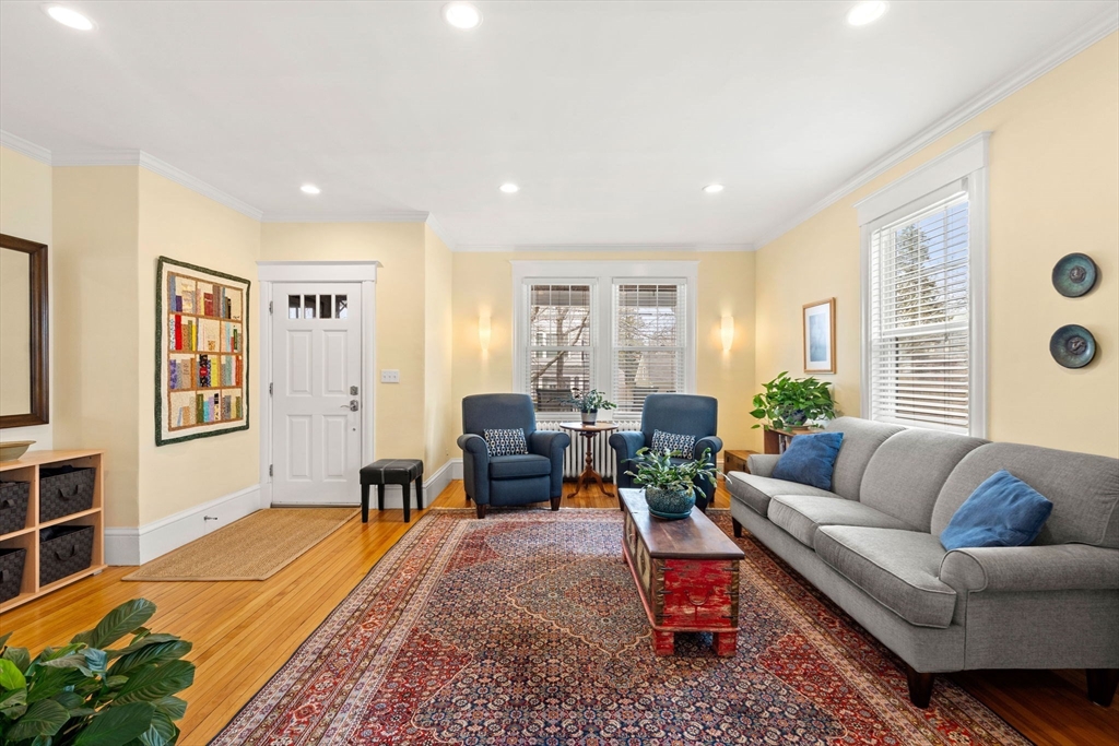 133 Elmwood Rd 2