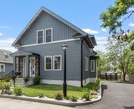 15 Oak St
