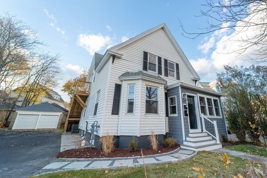 Click for 72 Florence St #1, Worcester, MA slideshow