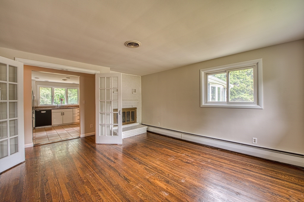 7 Laurel Road