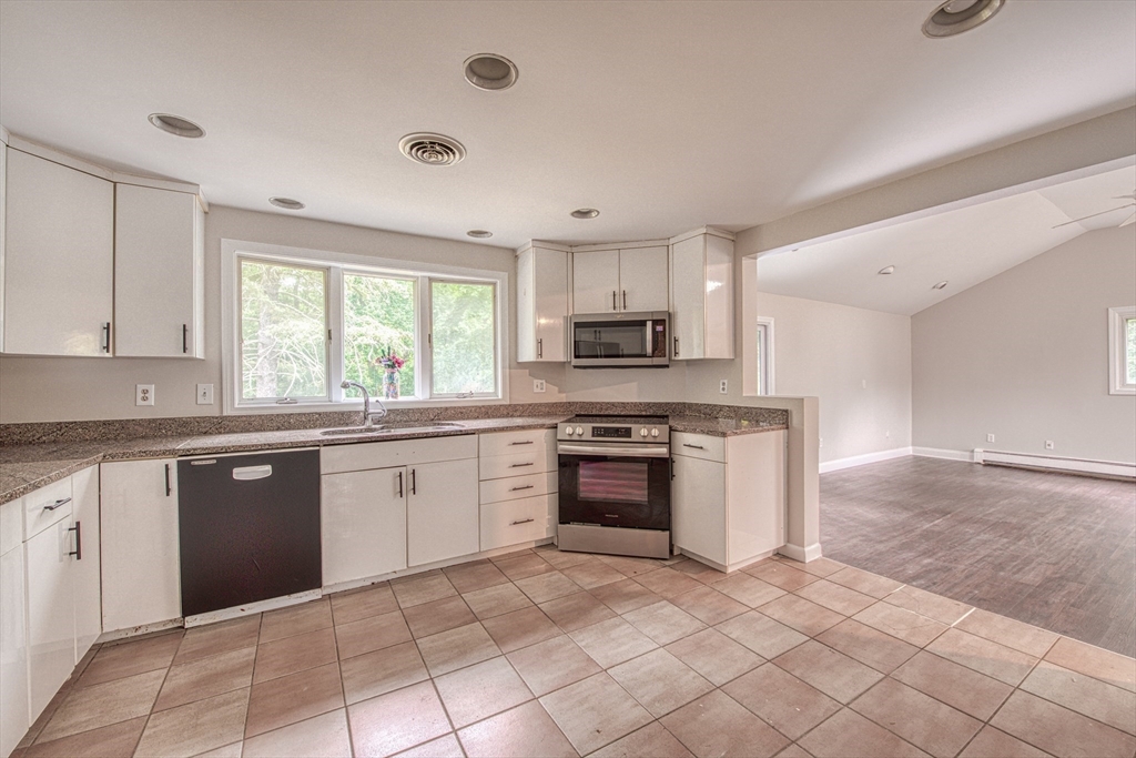 7 Laurel Road