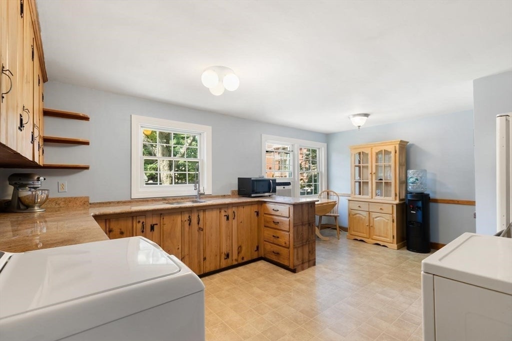 34 Heather St, Beverly, MA, 34 Heather St, Beverly, MA Photo #3