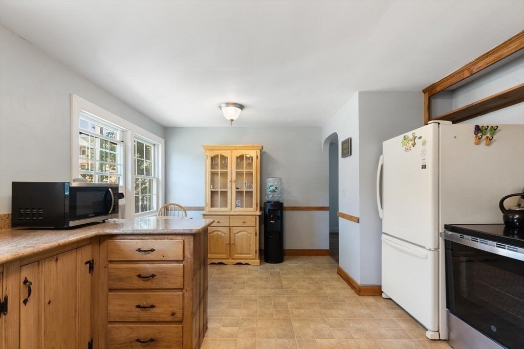 34 Heather St, Beverly, MA, 34 Heather St, Beverly, MA Photo #4