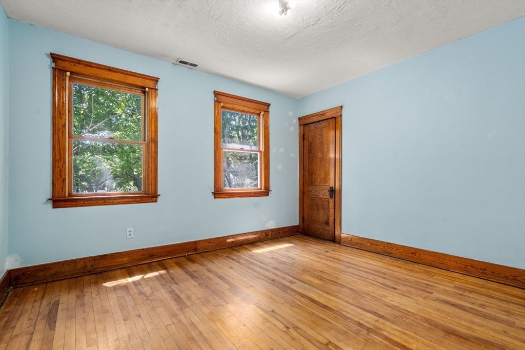 6 Indiana St, Worcester, MA, 6 Indiana St, Worcester, MA Photo #28