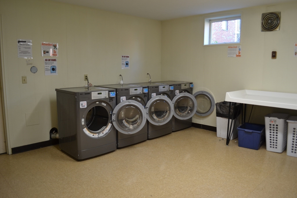 234 Regency Park Dr 234