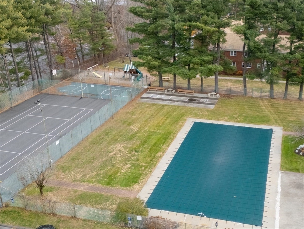 234 Regency Park Dr 234