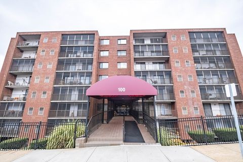 Photo of 100 High St #802, Medford, MA 02155 (MLS # 73473067)