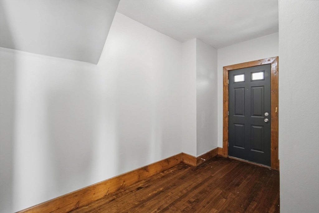 55-57 Oak St, Springfield, MA Photo #13