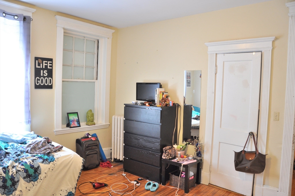 30 Glenville Ave 1
