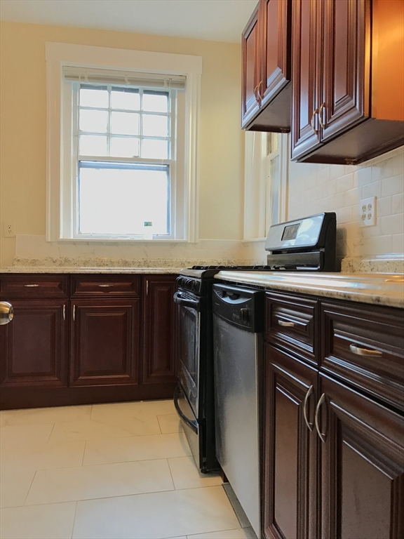 30 Glenville Ave 1