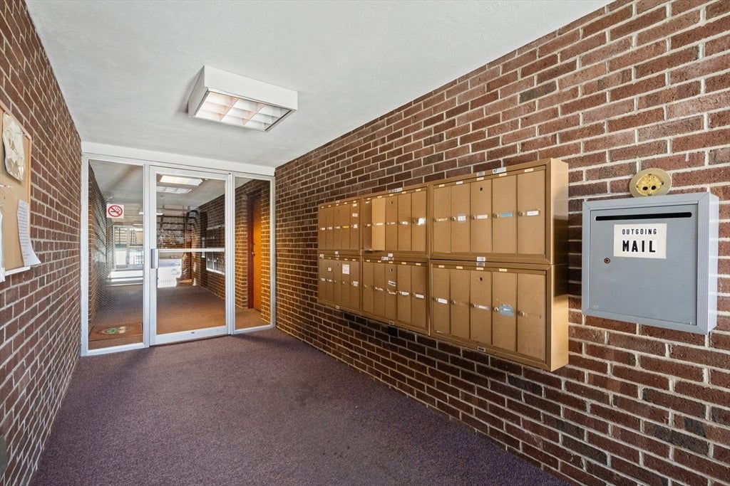31 Pond St #22, Waltham, MA, 31 Pond St #22, Waltham, MA Photo #15