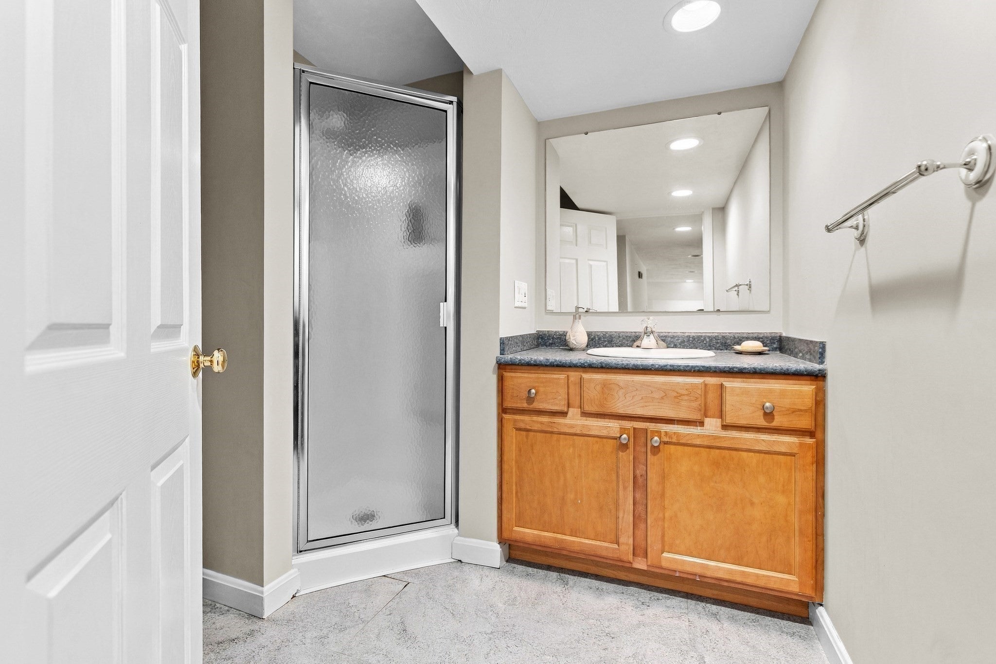 12 Lancelot Road, Shrewsbury, MA, 12 Lancelot Road, Shrewsbury, MA Photo #31