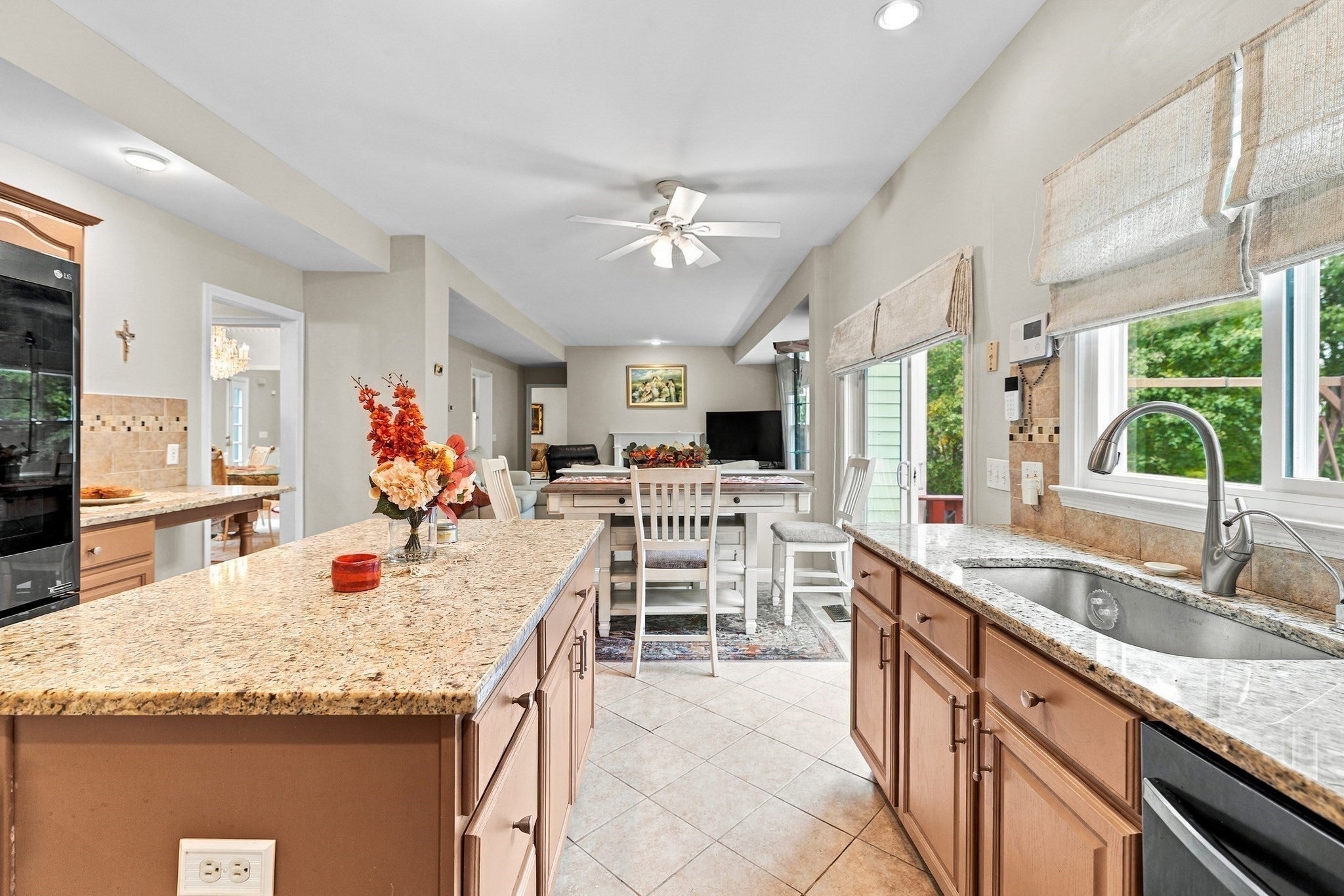 12 Lancelot Road, Shrewsbury, MA, 12 Lancelot Road, Shrewsbury, MA Photo #3