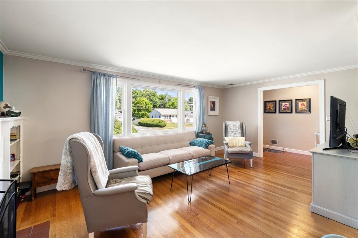 147 Howe Street, Natick, MA Photo #4