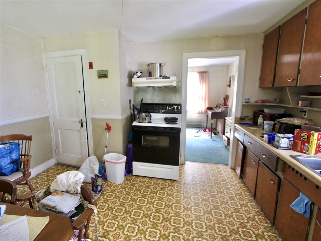 554 Wachusett St