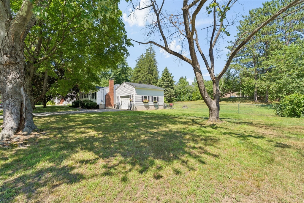 83 Colgate Dr