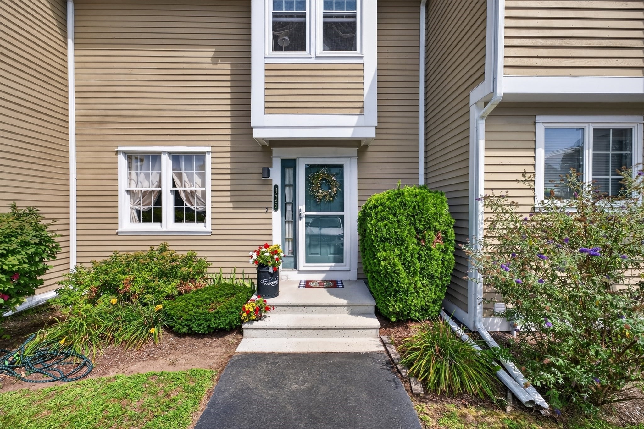735 Willett Ave 305