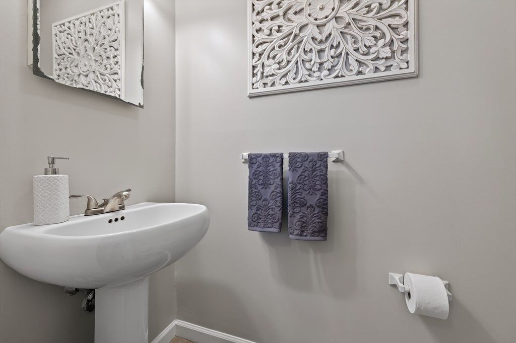 735 Willett Ave #305, East Providence, RI Photo #17