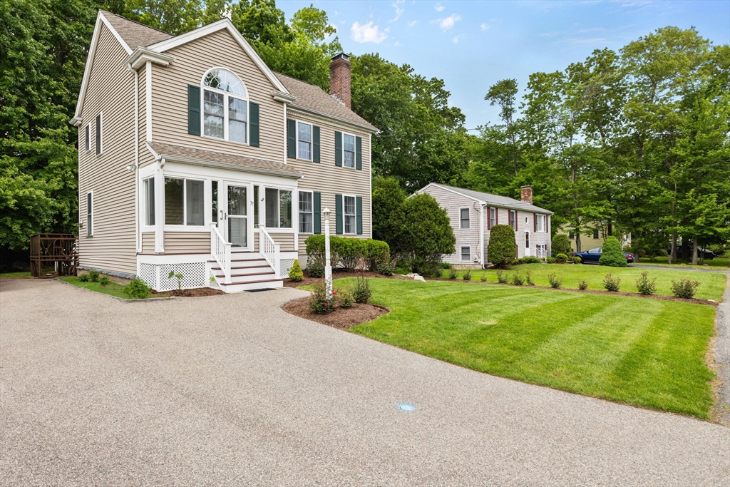 37 Railroad Ave
