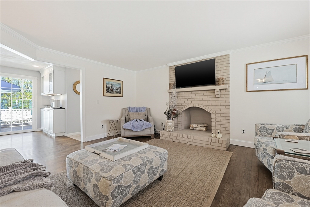16 Teaberry Lane
