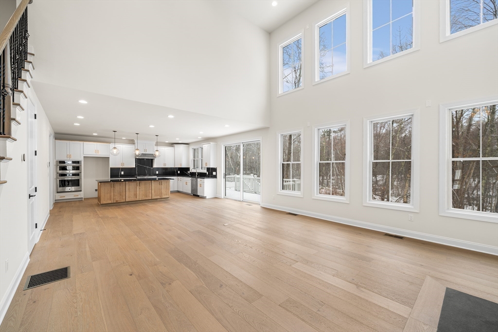 5 Shoreline Dr 14