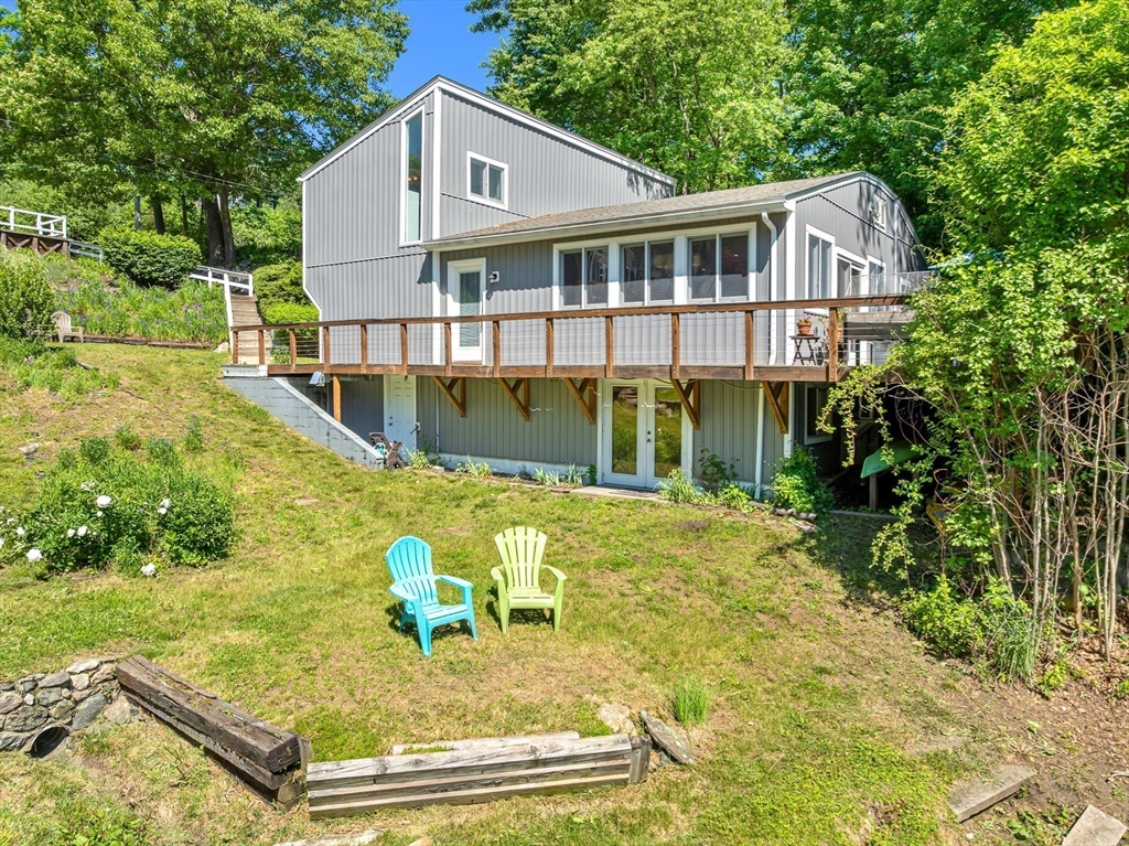 303 Lakeshore Dr