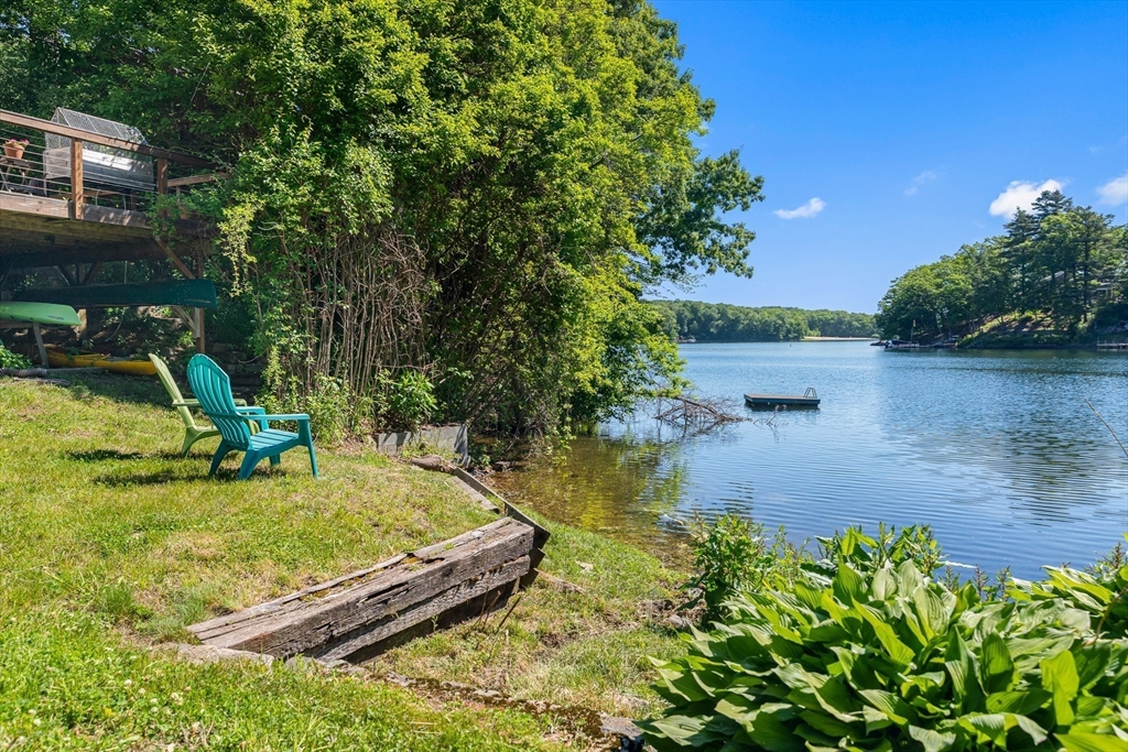 303 Lakeshore Dr