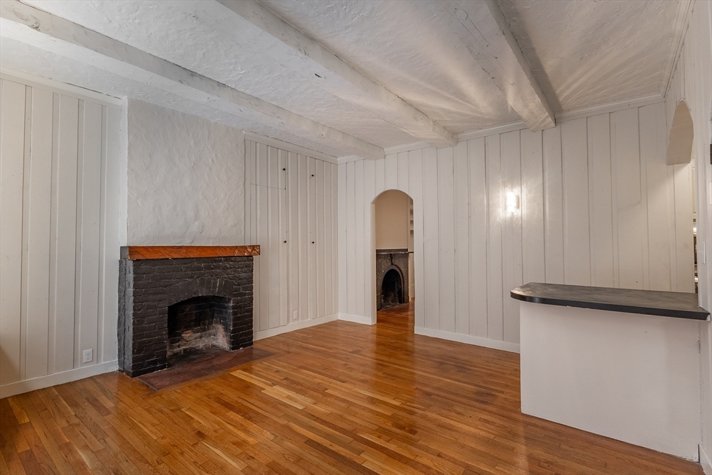 101 Myrtle St 1