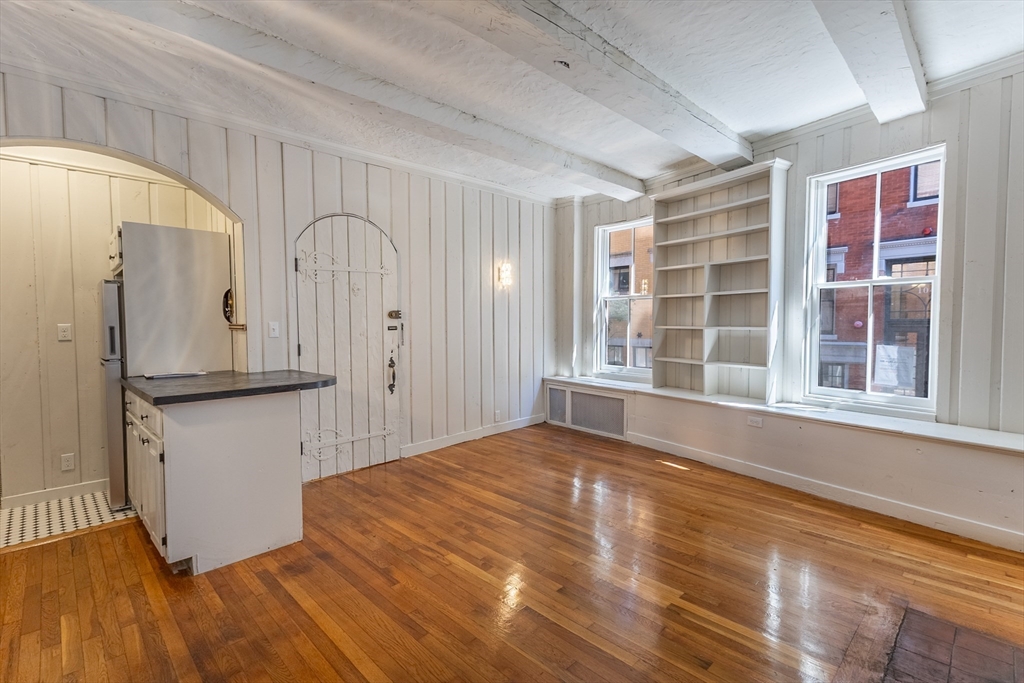 101 Myrtle St 1