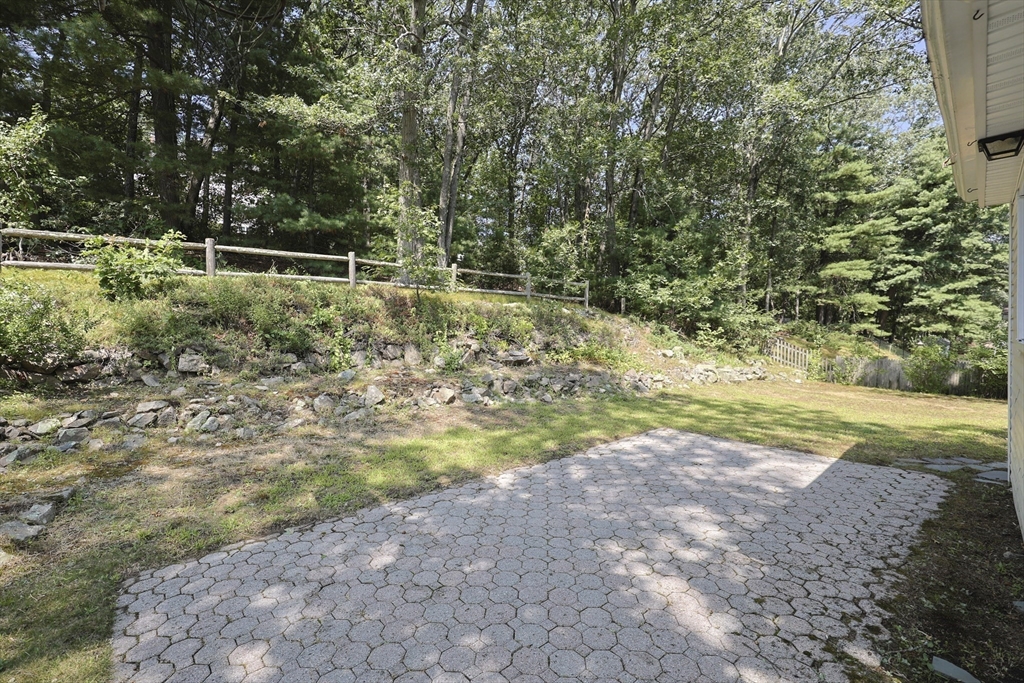 88 Fox Meadow Ln