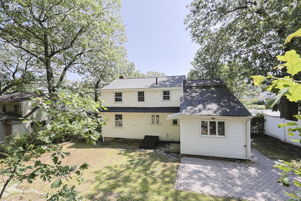 88 Fox Meadow Ln