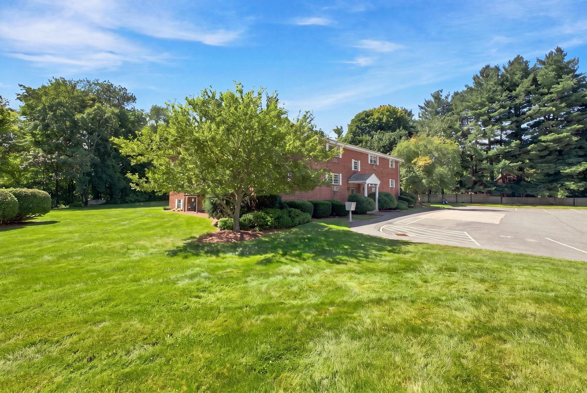 39 Pleasant Street 4C