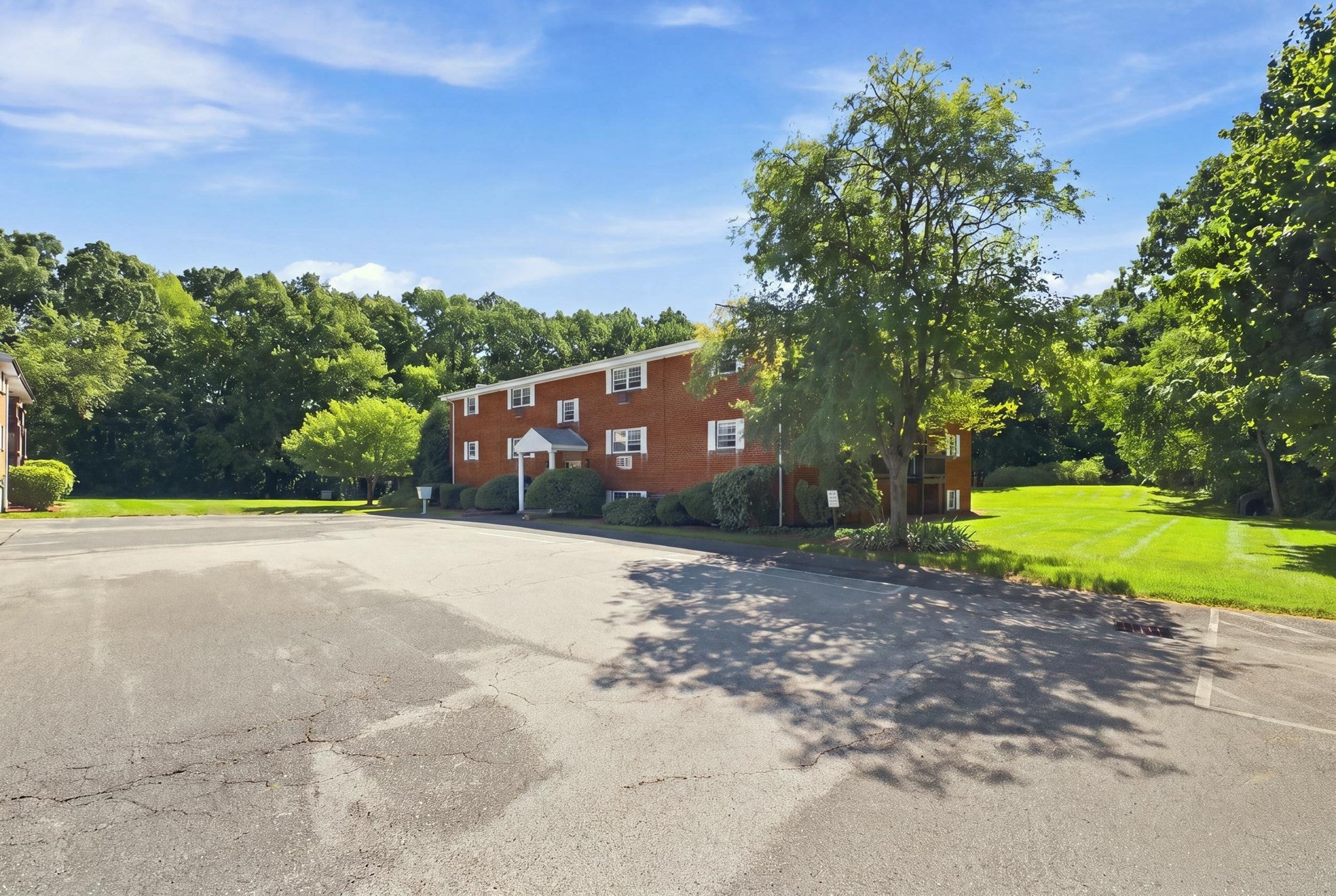 39 Pleasant Street 4C