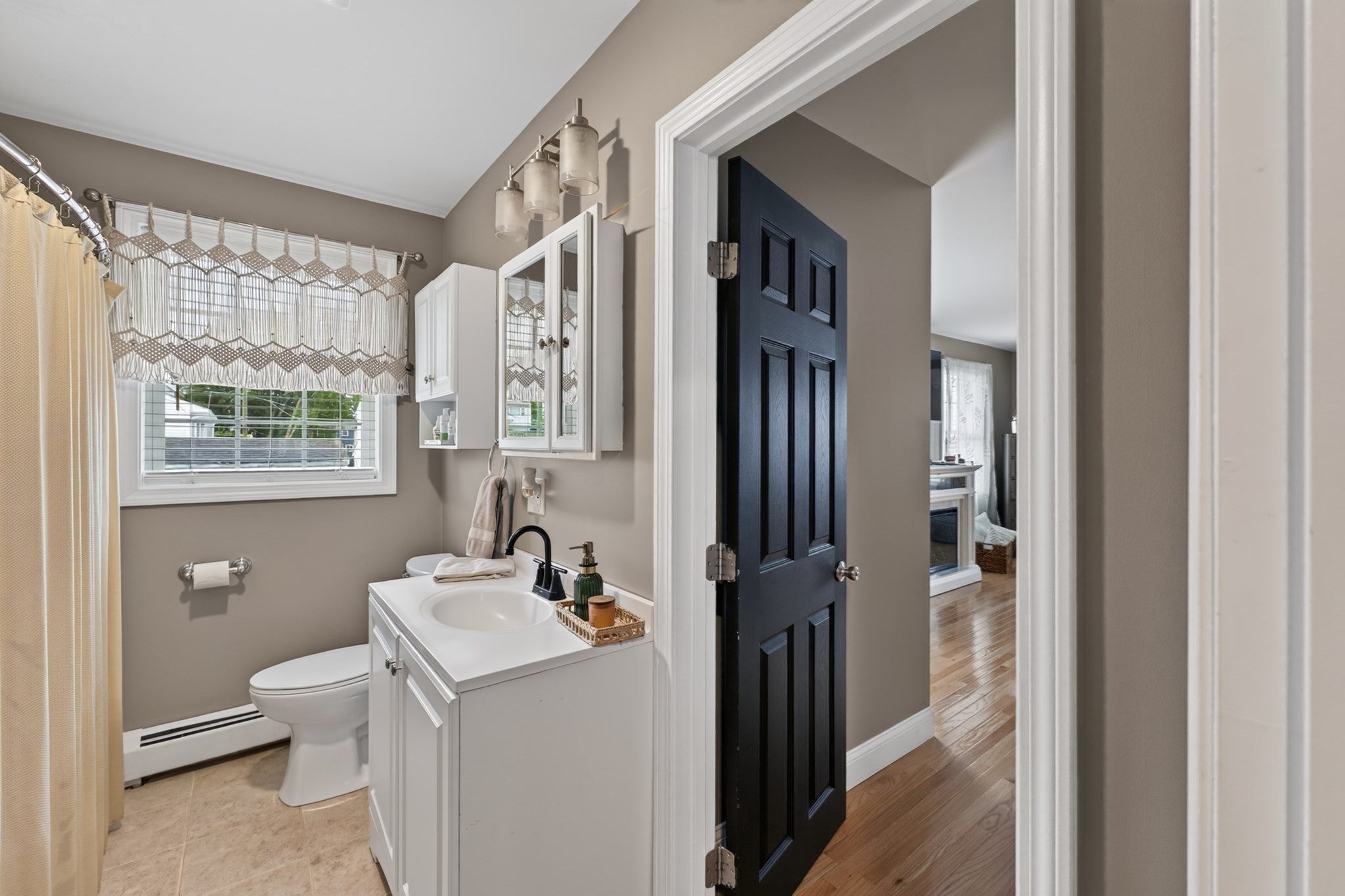 17 Montgomery St, Fall River, MA, 17 Montgomery St, Fall River, MA Photo #28