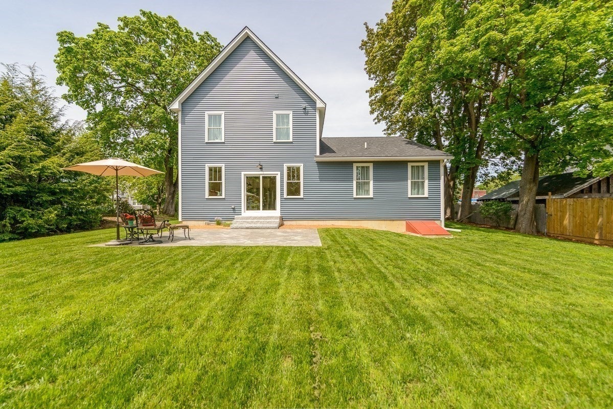 10 Pleasant St, Templeton MA 01468