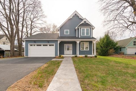 10 Pleasant St Templeton MA 01468