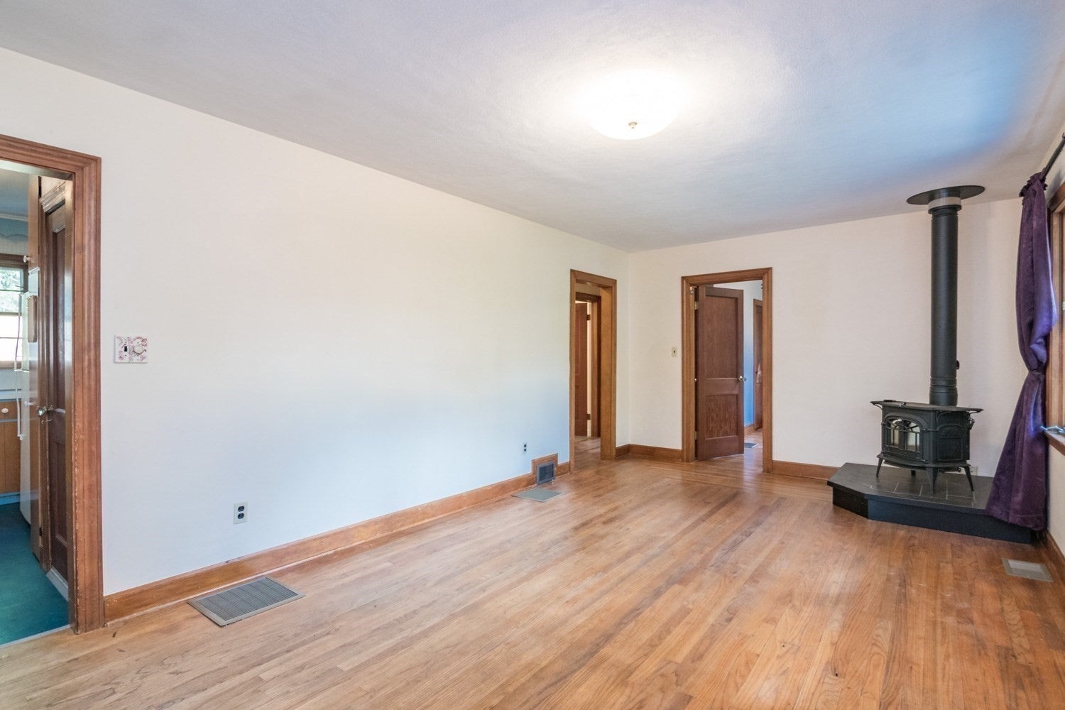 19 Moorland St, Amherst, MA, 19 Moorland St, Amherst, MA Photo #7