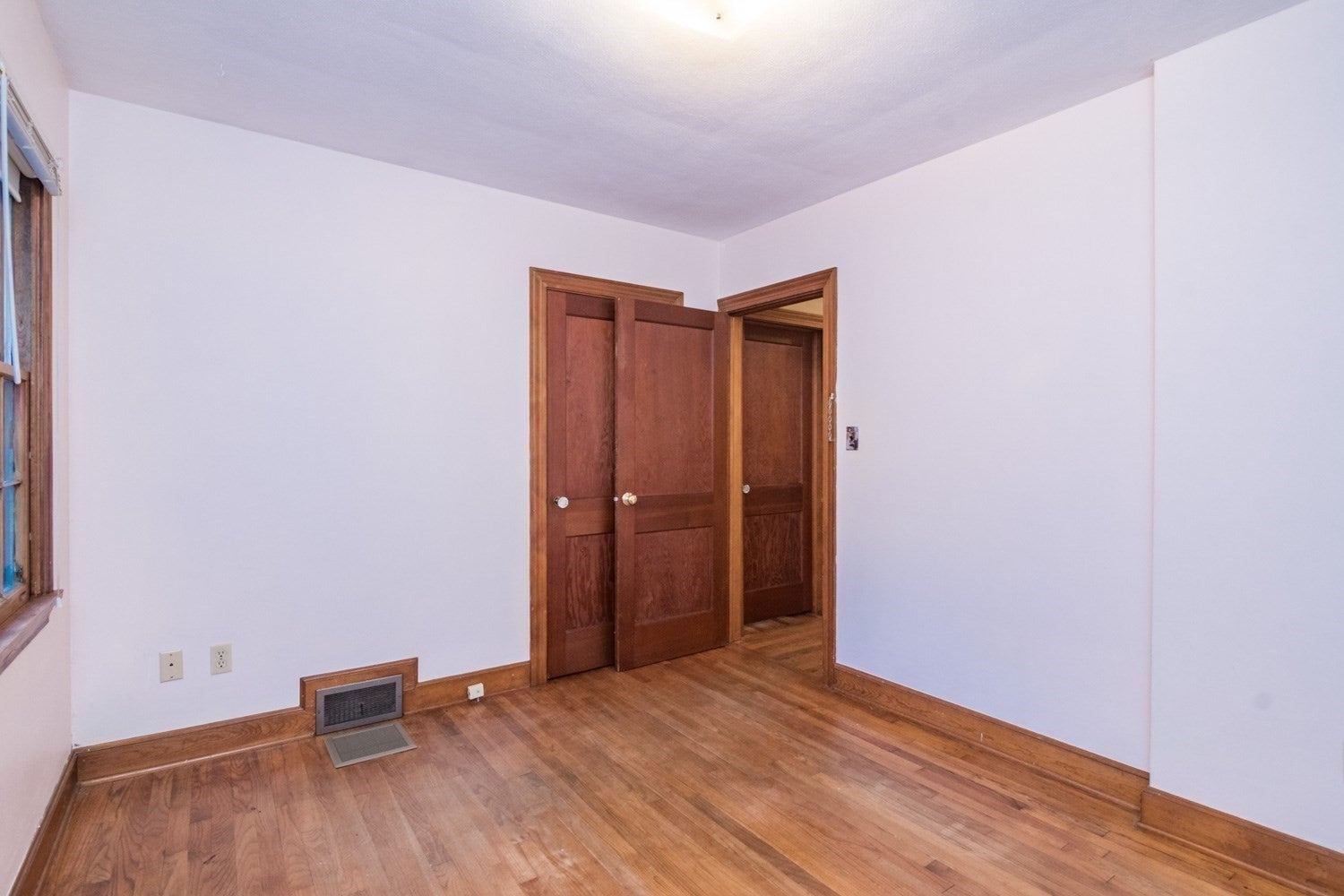 19 Moorland St, Amherst, MA, 19 Moorland St, Amherst, MA Photo #26