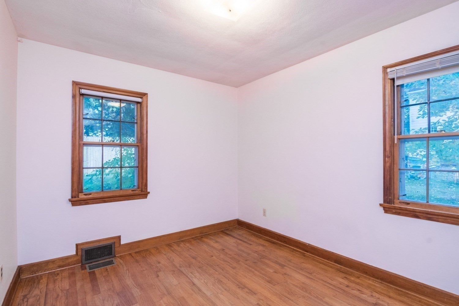 19 Moorland St, Amherst, MA, 19 Moorland St, Amherst, MA Photo #25