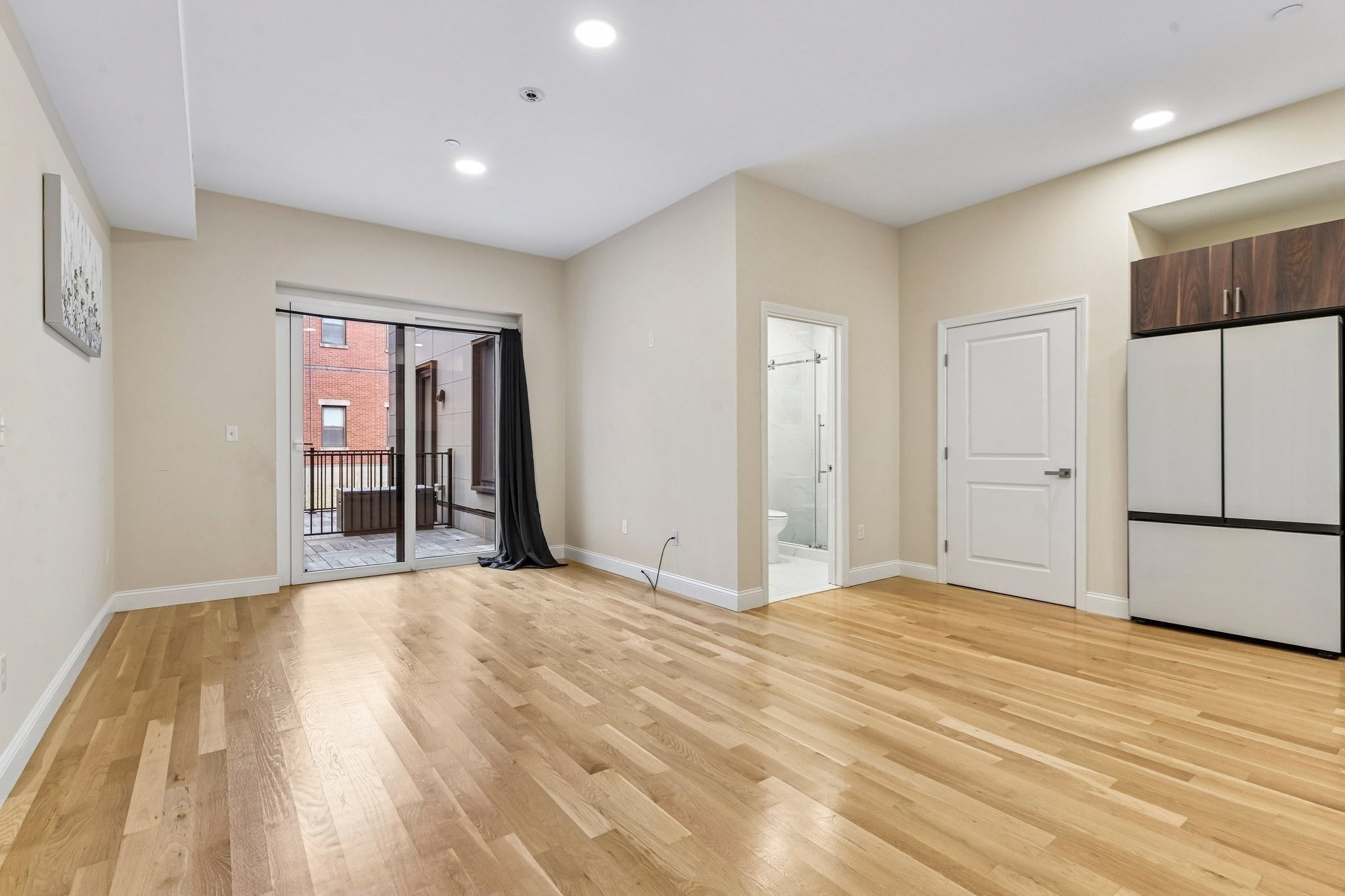 16 Taber St 203