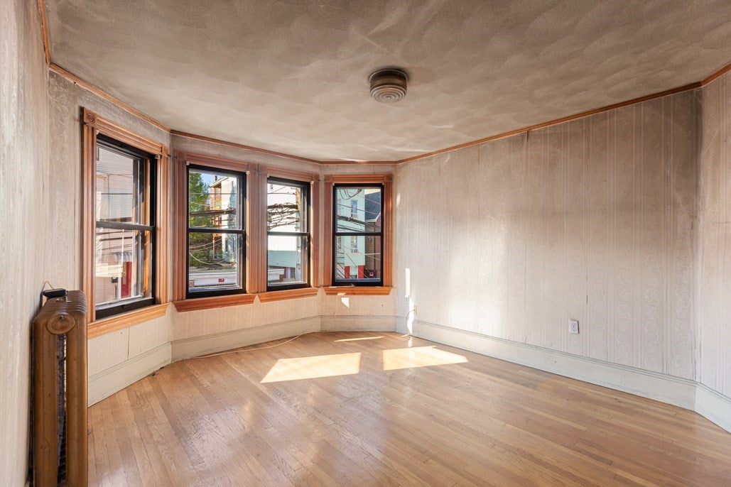 150 Falcon St, Boston, MA, 150 Falcon St, Boston, MA Photo #17