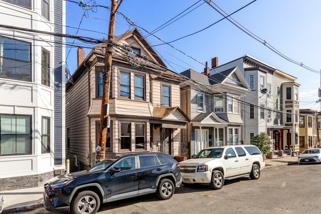 150 Falcon St, Boston, MA, 150 Falcon St, Boston, MA Photo #25
