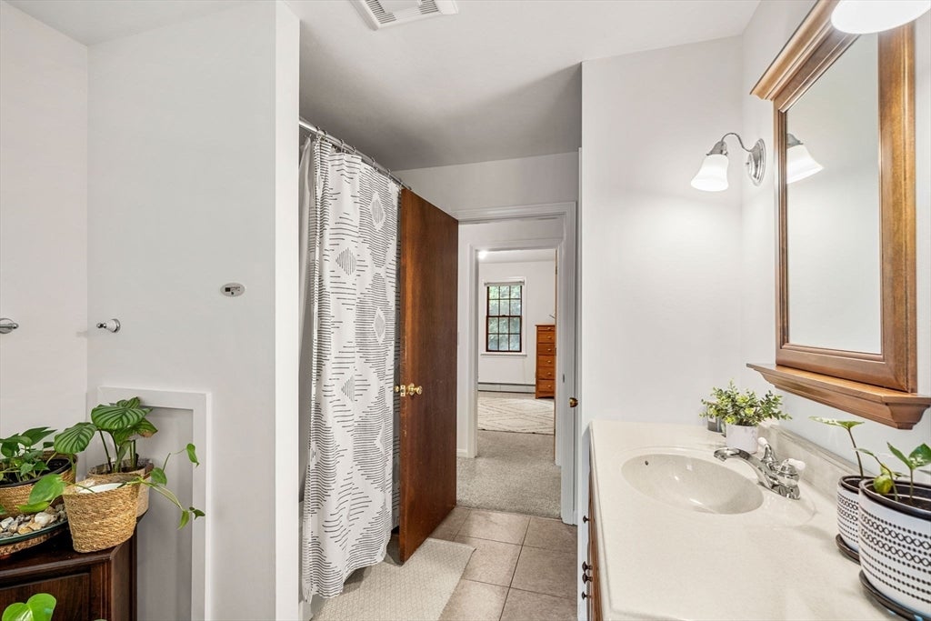 21 Chester St, Amesbury, MA, 21 Chester St, Amesbury, MA Photo #27