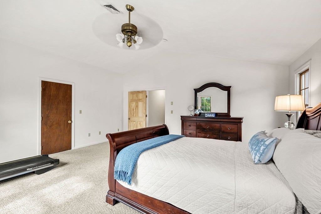 21 Chester St, Amesbury, MA, 21 Chester St, Amesbury, MA Photo #17