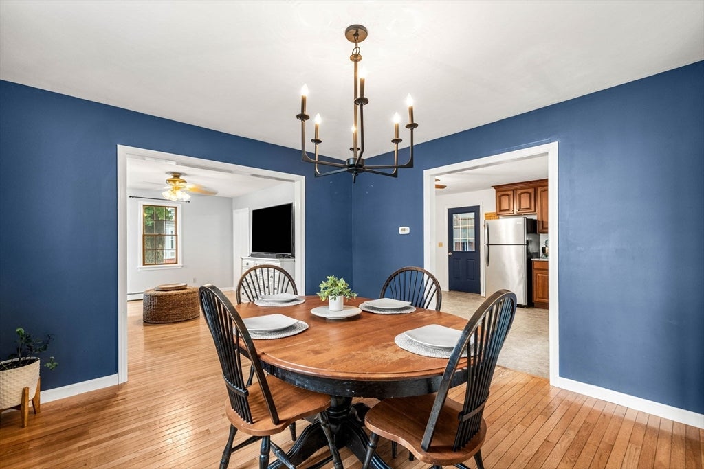 21 Chester St, Amesbury, MA, 21 Chester St, Amesbury, MA Photo #9