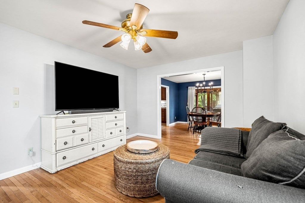21 Chester St, Amesbury, MA, 21 Chester St, Amesbury, MA Photo #12